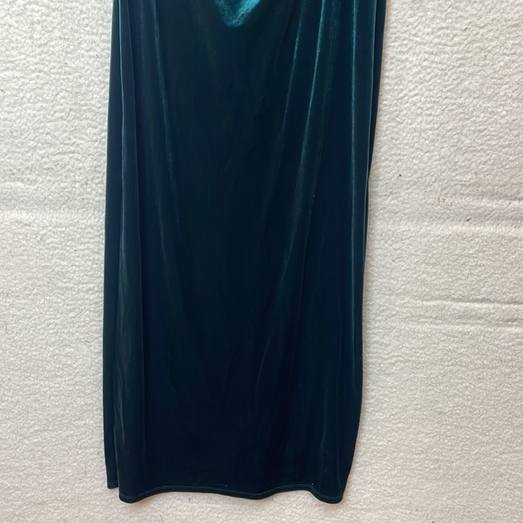 NWT R&M Richards Womens Hunter Green Velvet Cold Shoulder Sparkle Gown SIZE 16 - Picture 5 of 13